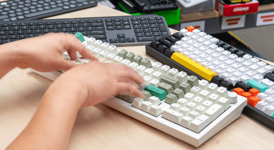 なぜカスタマイズ可能なキーボードが2025年のゲーマーにとって最良の